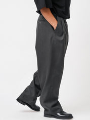 Pantalone in fresco lana con pieghe