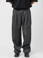 Pantalone in fresco lana con pieghe