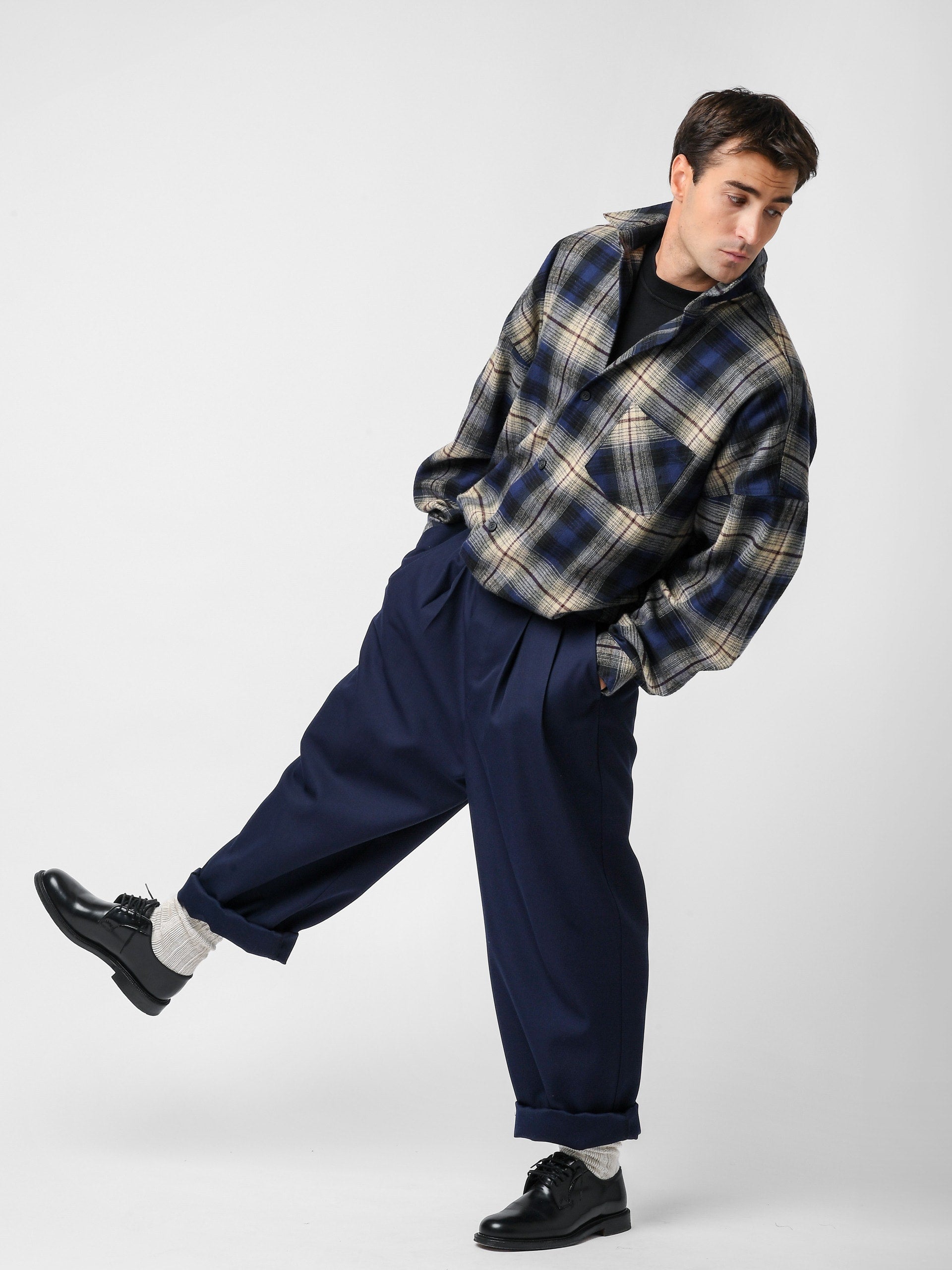 Pantalone in frescolana con pieghe