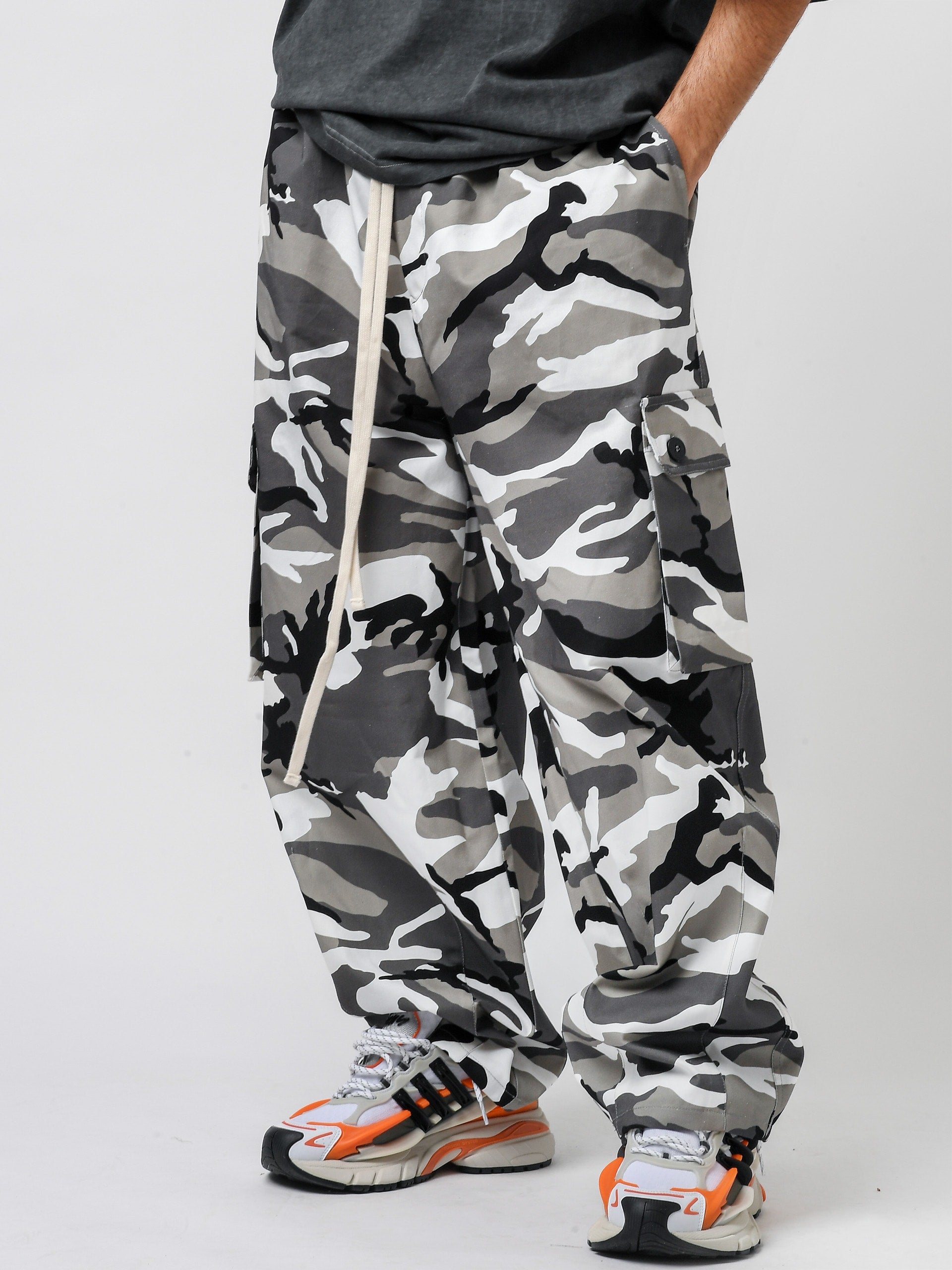 Pantalone cargo camouflage