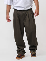 Pantalone in fresco lana con pieghe